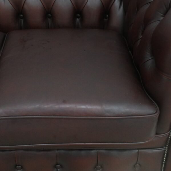 GENUINE LEATHER CHESTERFIELD PAIR OF 3 SEATER SOFA - Image 7