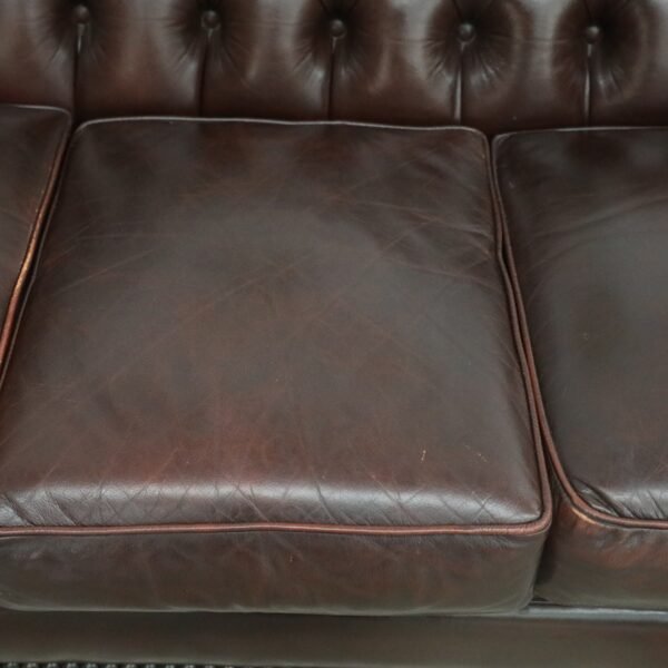 GENUINE LEATHER MORAN CHESTERFIELD 3 SEATER SOFA - Image 4