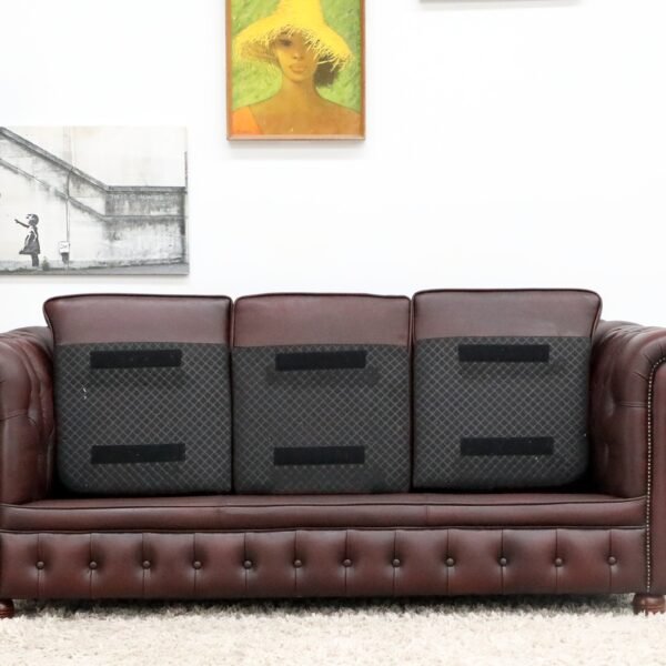 GENUINE LEATHER CHESTERFIELD PAIR OF 3 SEATER SOFA - Image 11