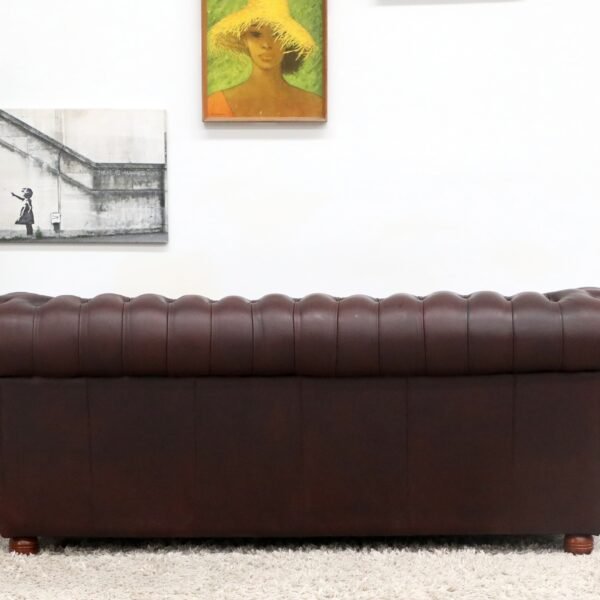 GENUINE LEATHER CHESTERFIELD PAIR OF 3 SEATER SOFA - Image 17