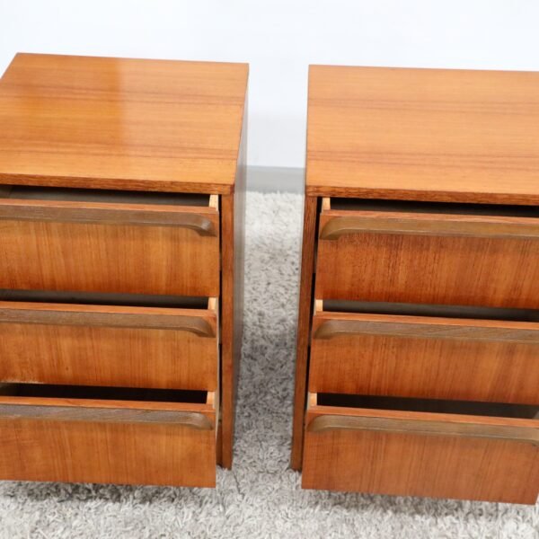 Retro Vintage Midcentury Reliance Pair of Bedside Tables - Image 7