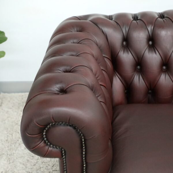 GENUINE LEATHER CHESTERFIELD PAIR OF 3 SEATER SOFA - Image 22