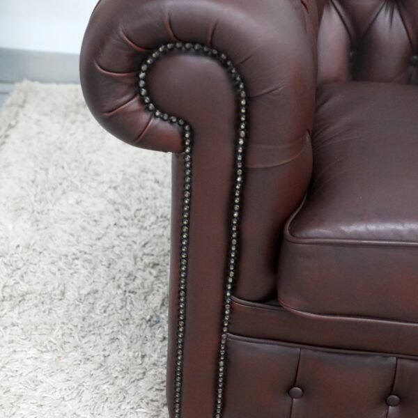 GENUINE LEATHER CHESTERFIELD PAIR OF 3 SEATER SOFA - Image 23