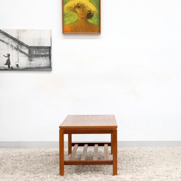 RETRO VINTAGE MID CENTURY COFFEE TABLE WITH RACK - Image 9