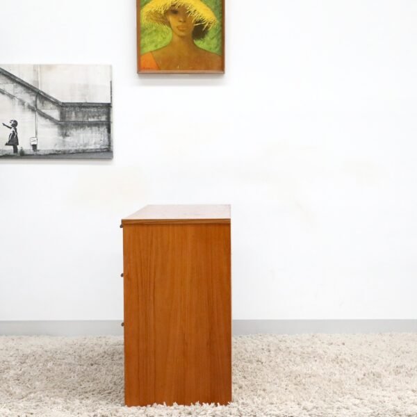 RETRO VINTAGE MIDCENTURY CHEST OF DRAWERS DRESSER - Image 10