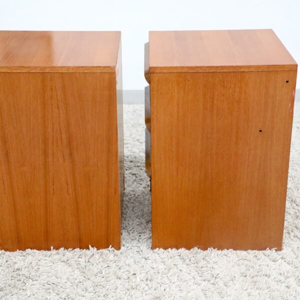 Retro Vintage Midcentury Reliance Pair of Bedside Tables - Image 16