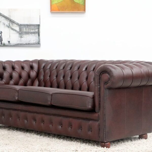 GENUINE LEATHER CHESTERFIELD PAIR OF 3 SEATER SOFA - Image 37