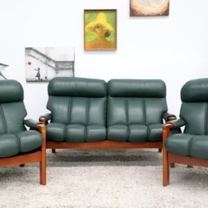 VINTAGE TESSA WELLINGTON SOFA AND CHAIRS(3 PC)