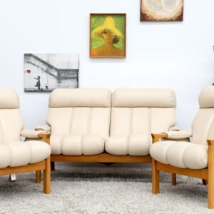 Vintage Tessa Wellington Sofa and Chairs(3 Pc)